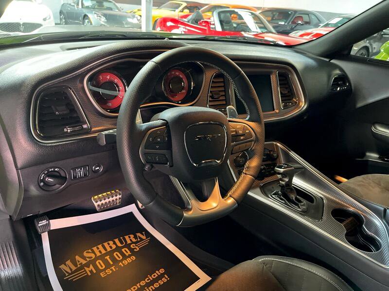 Used 2015 Dodge Challenger SRT Hellcat image 33