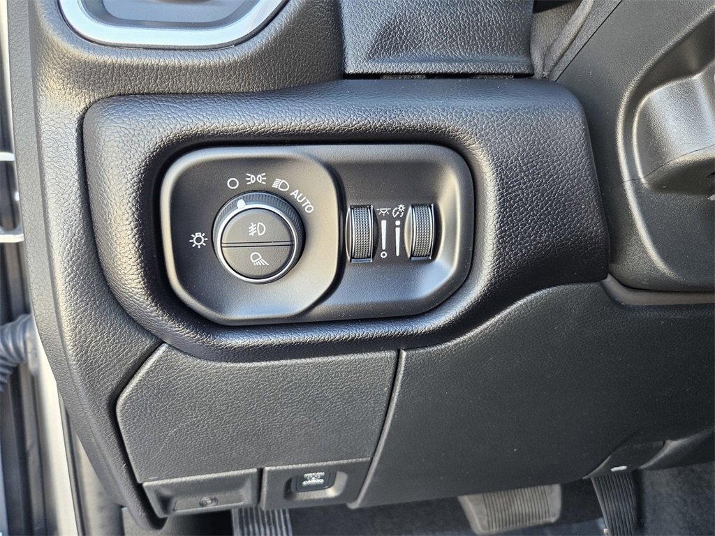 Used 2024 RAM 2500 Laramie image 16