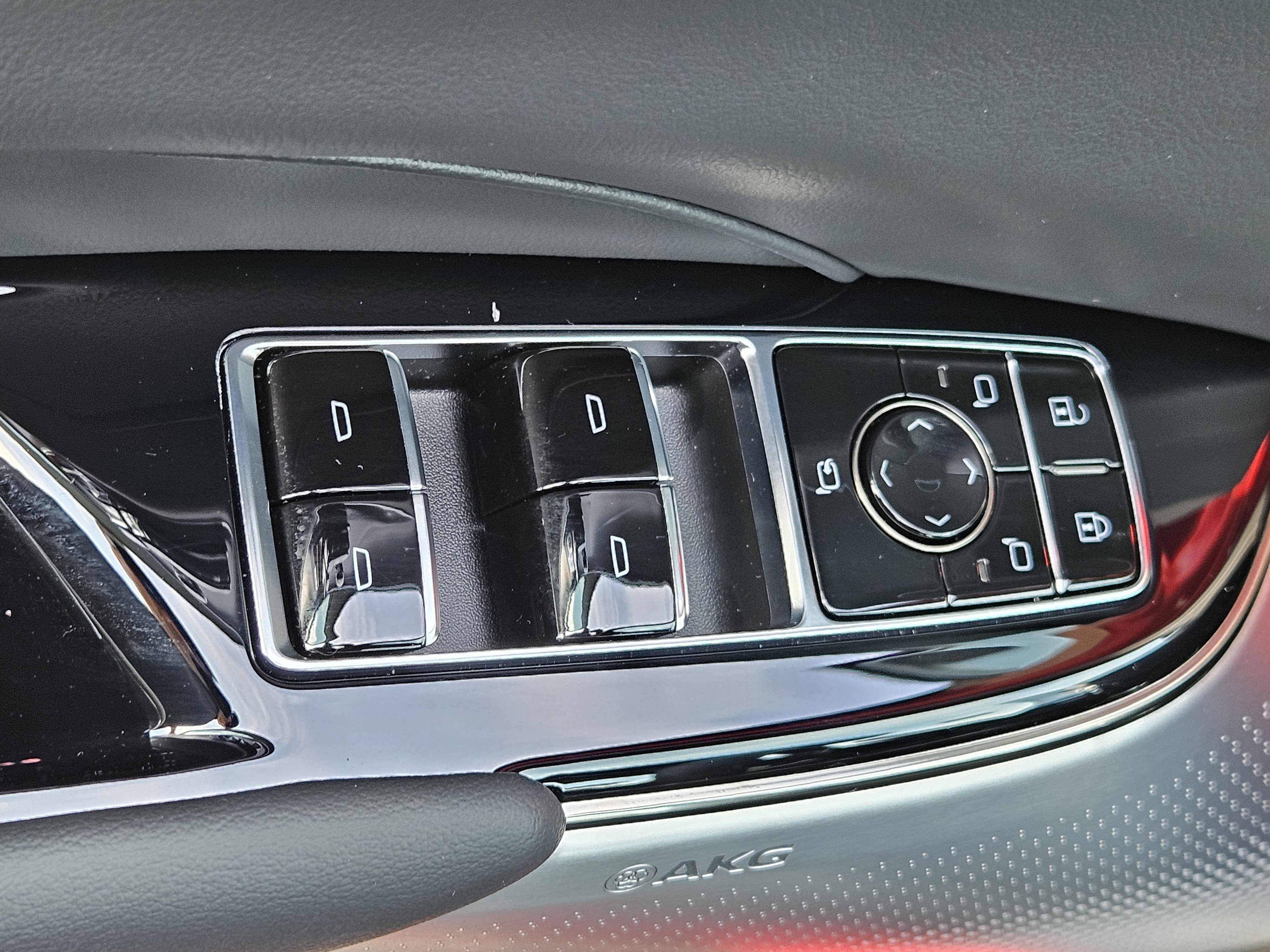 New 2026 Cadillac Lyriq V image 20