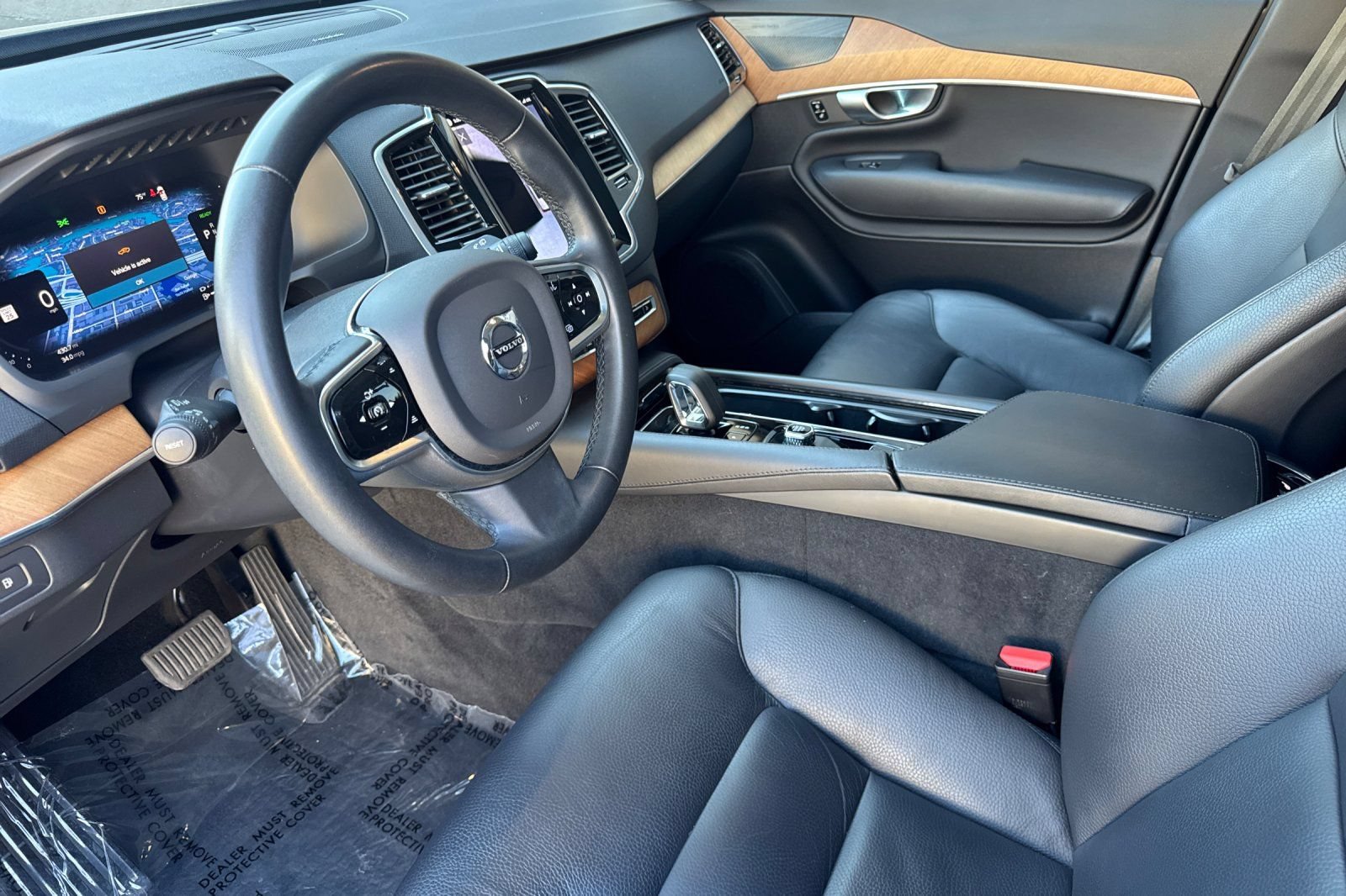 Used 2023 Volvo XC90 T8 Plus w/ Protection Package Premier AWD/4WD image 13
