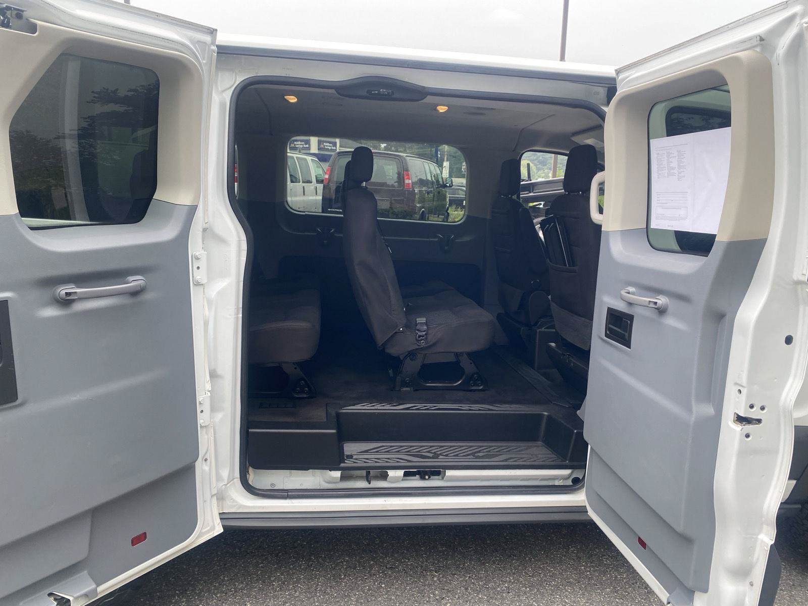 Used 2017 Ford Transit 150 XL RWD image 11