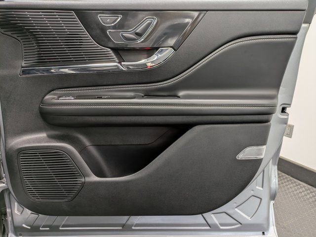 Certified 2022 Lincoln Corsair Reserve w/ Equipment Group 201A image 27