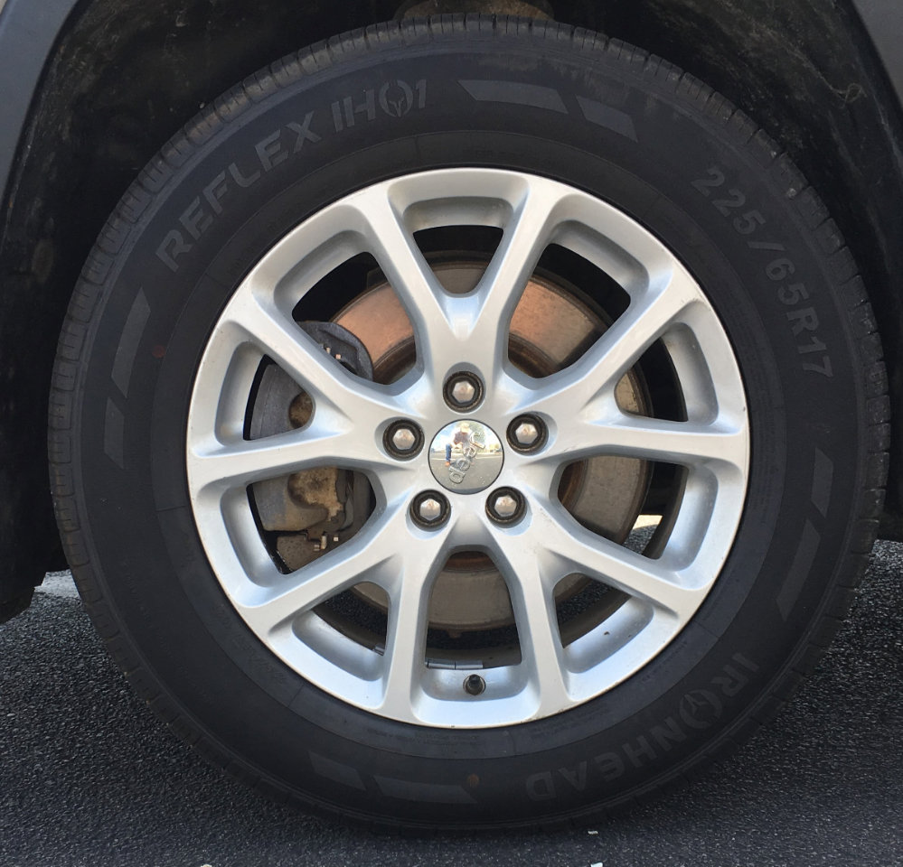 Used 2017 Jeep Cherokee Latitude w/ Safety/Convenience Group image 25