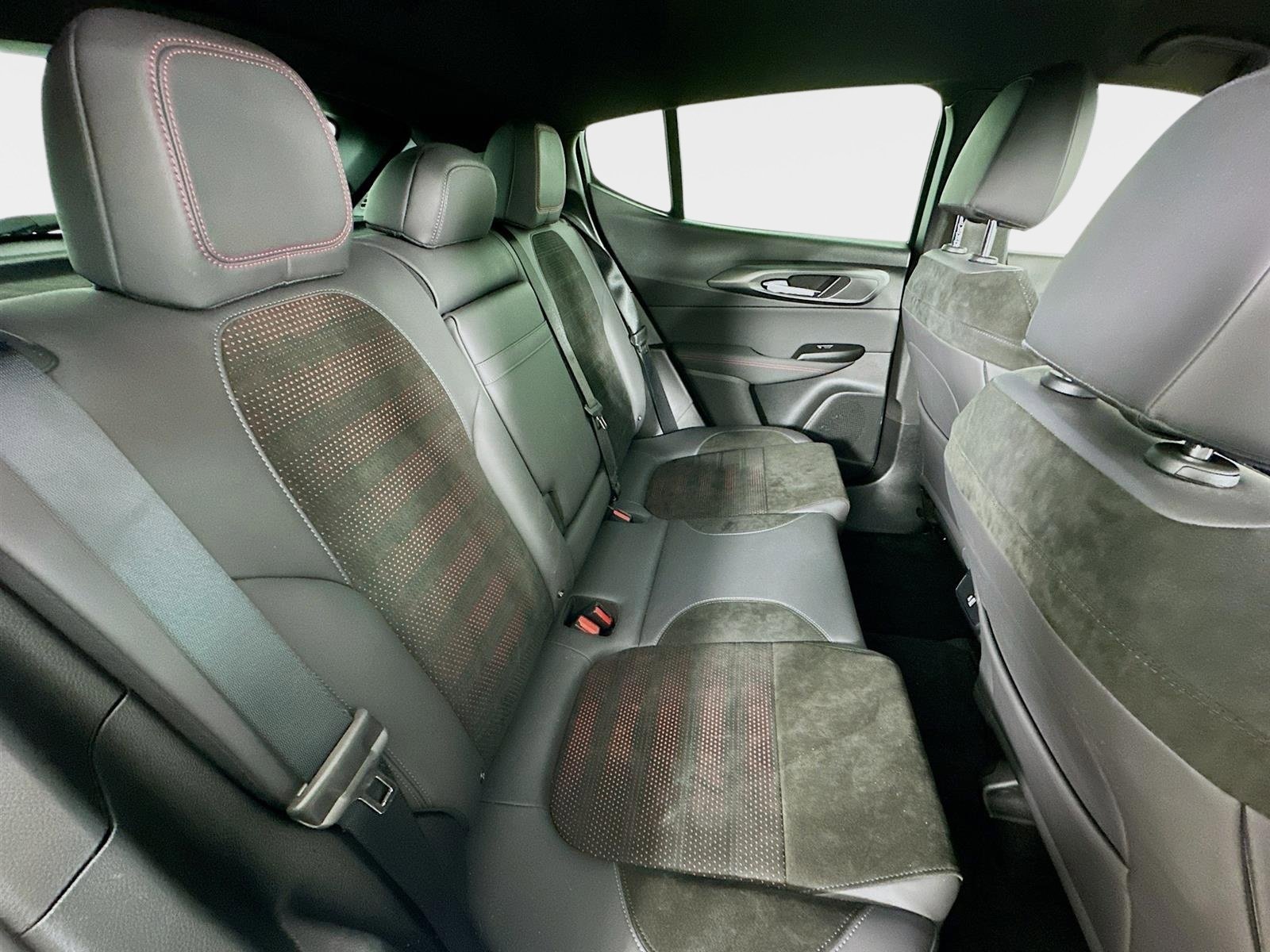 Used 2024 Dodge Hornet GT w/ Track Pack image 33