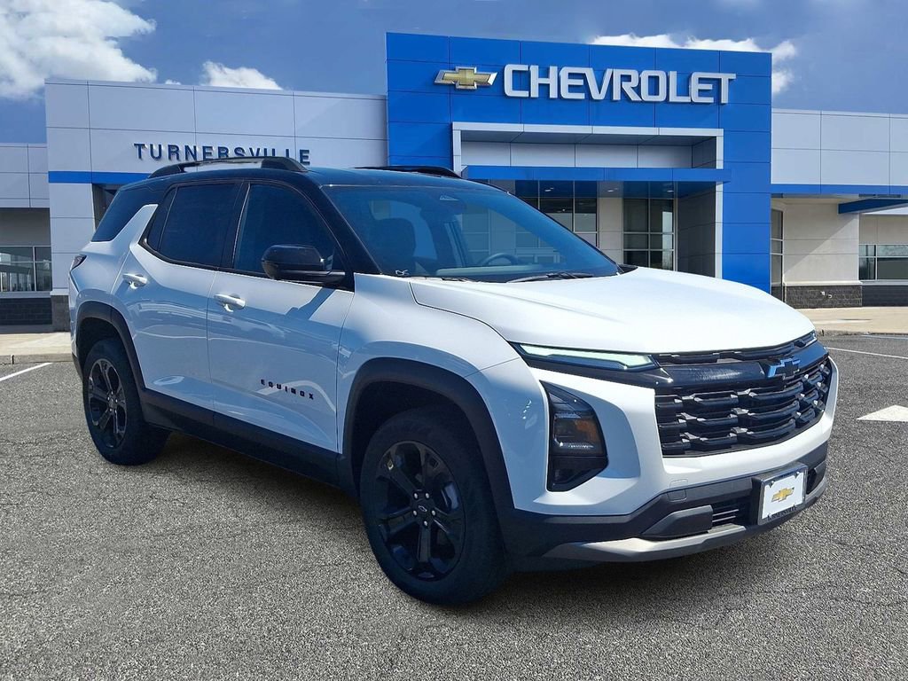 New 2026 Chevrolet Equinox LT w/ Midnight Edition FWD image 2