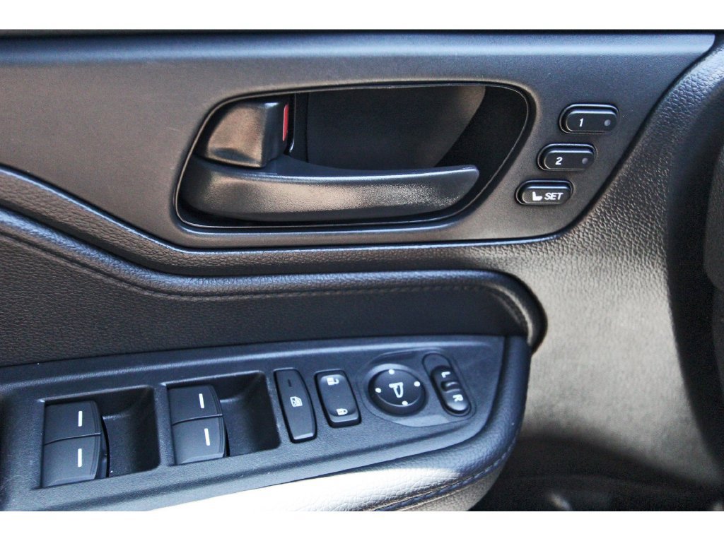 Used 2025 Honda Odyssey Sport-L image 23