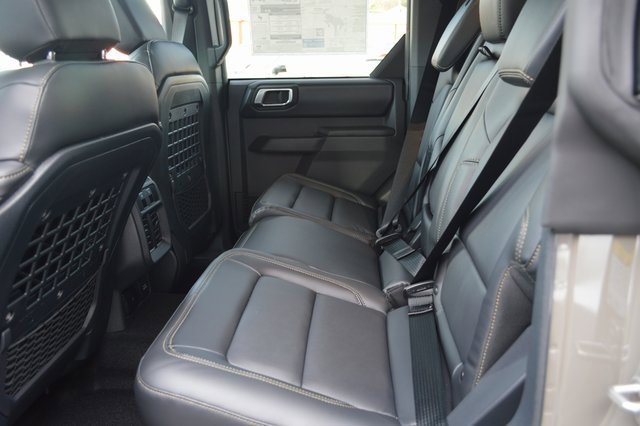 New 2025 Ford Bronco Badlands image 29