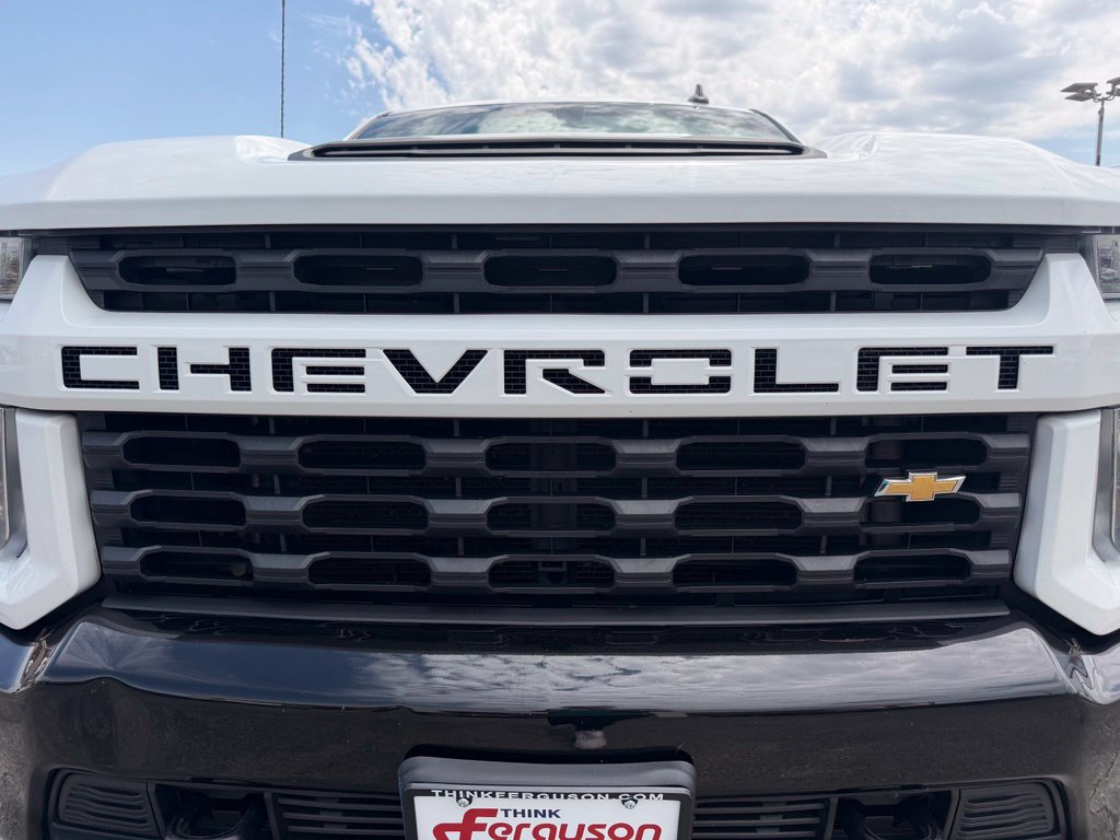 Used 2022 Chevrolet Silverado 2500 Custom w/ Custom Value Package AWD/4WD image 12