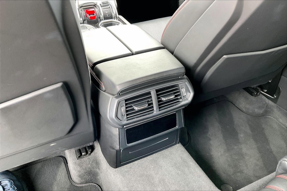 Used 2019 Lamborghini Urus AWD/4WD image 32