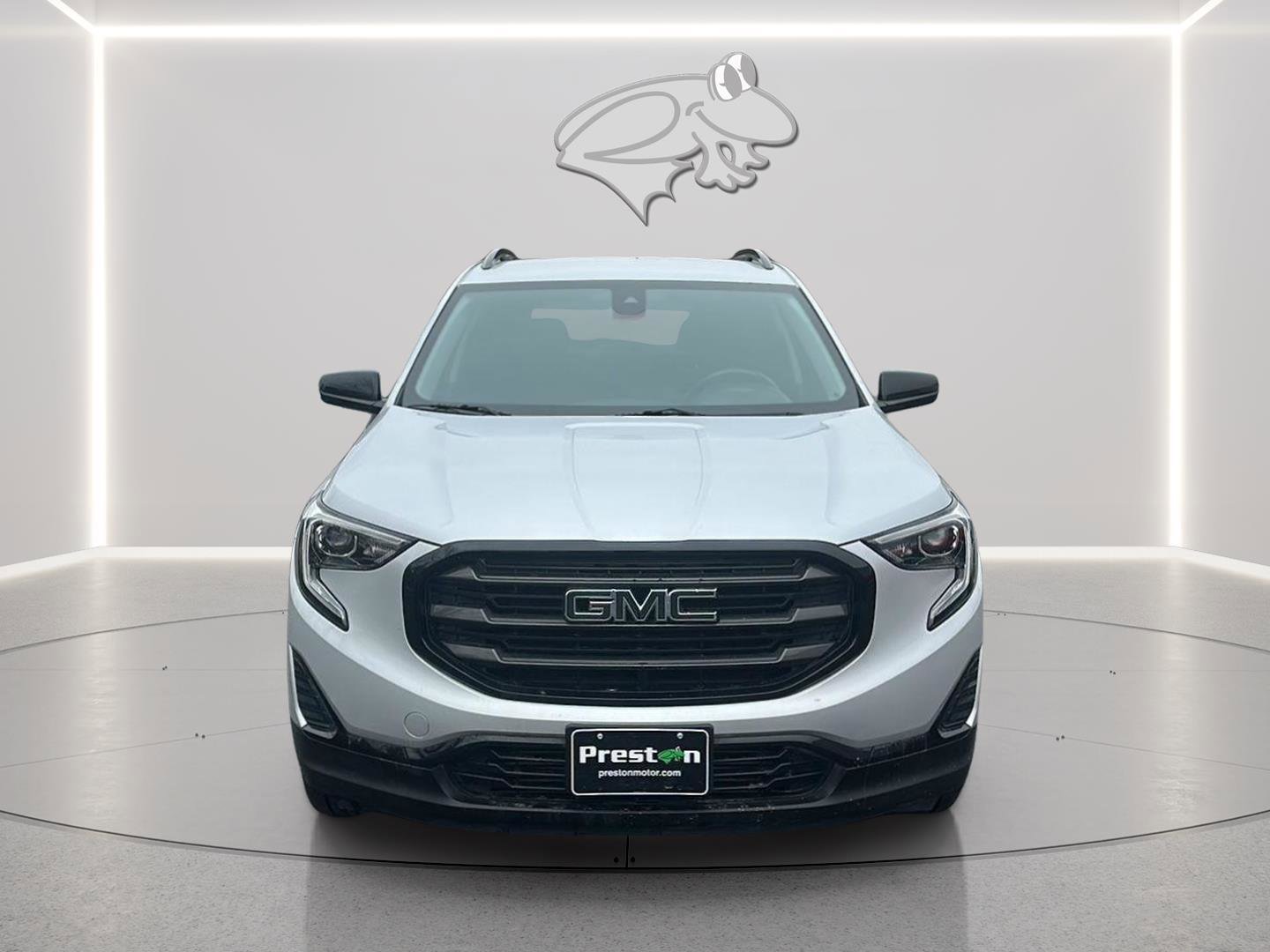 Used 2020 GMC Terrain SLE w/ Driver Convenience Package image 2