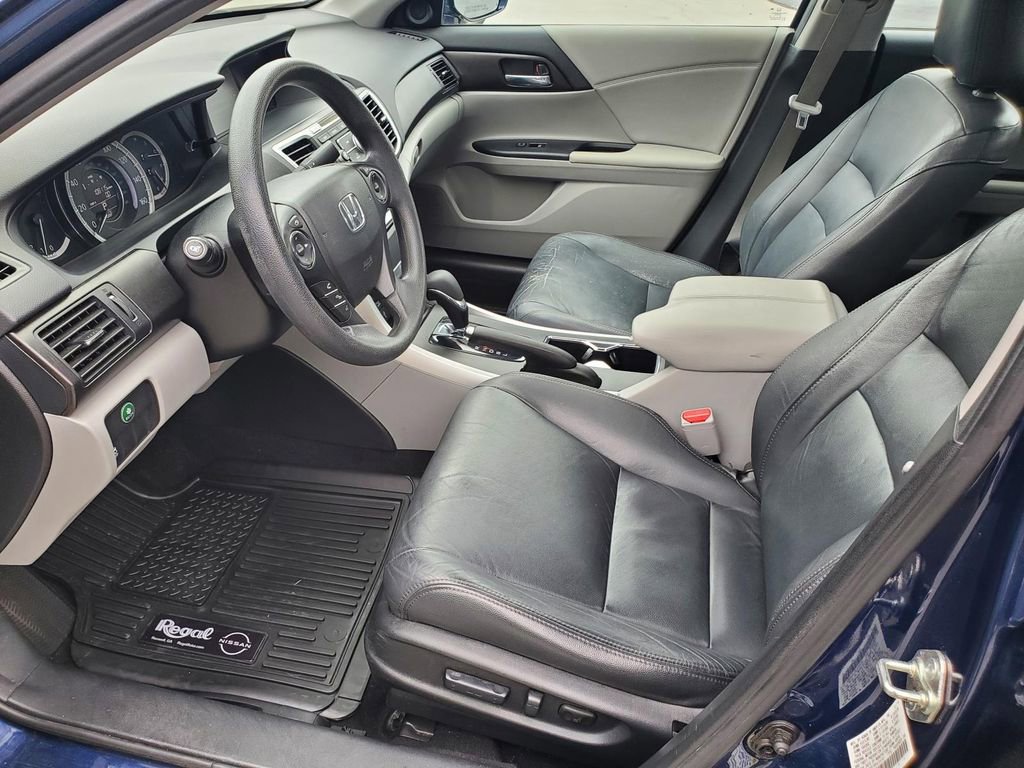 Used 2015 Honda Accord EX image 16