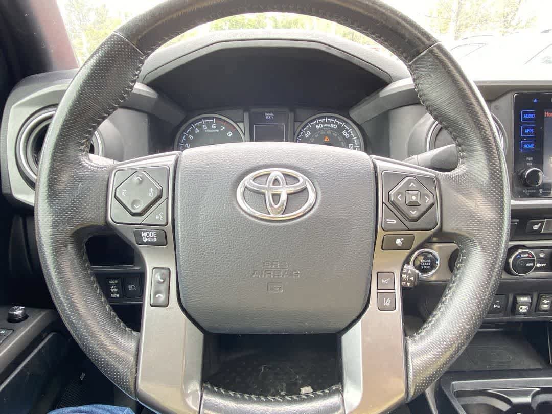 Used 2018 Toyota Tacoma TRD Off-Road AWD/4WD image 17