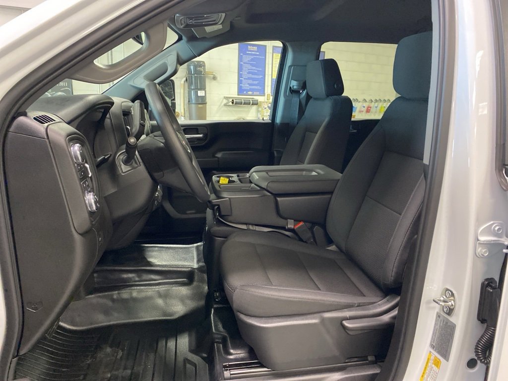 New 2026 GMC Sierra 3500 Pro w/ Convenience Package image 12