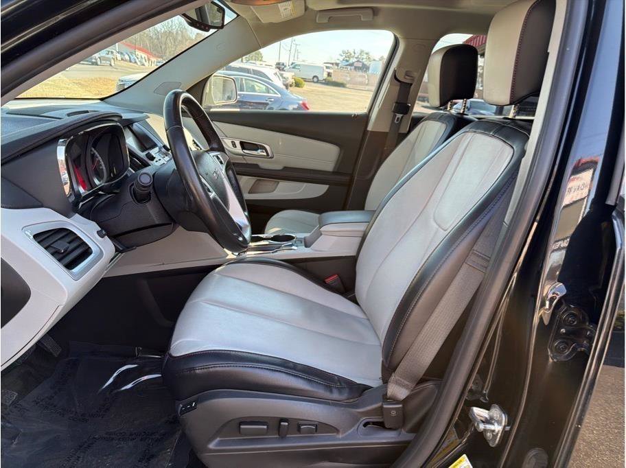 Used 2015 GMC Terrain SLT image 13