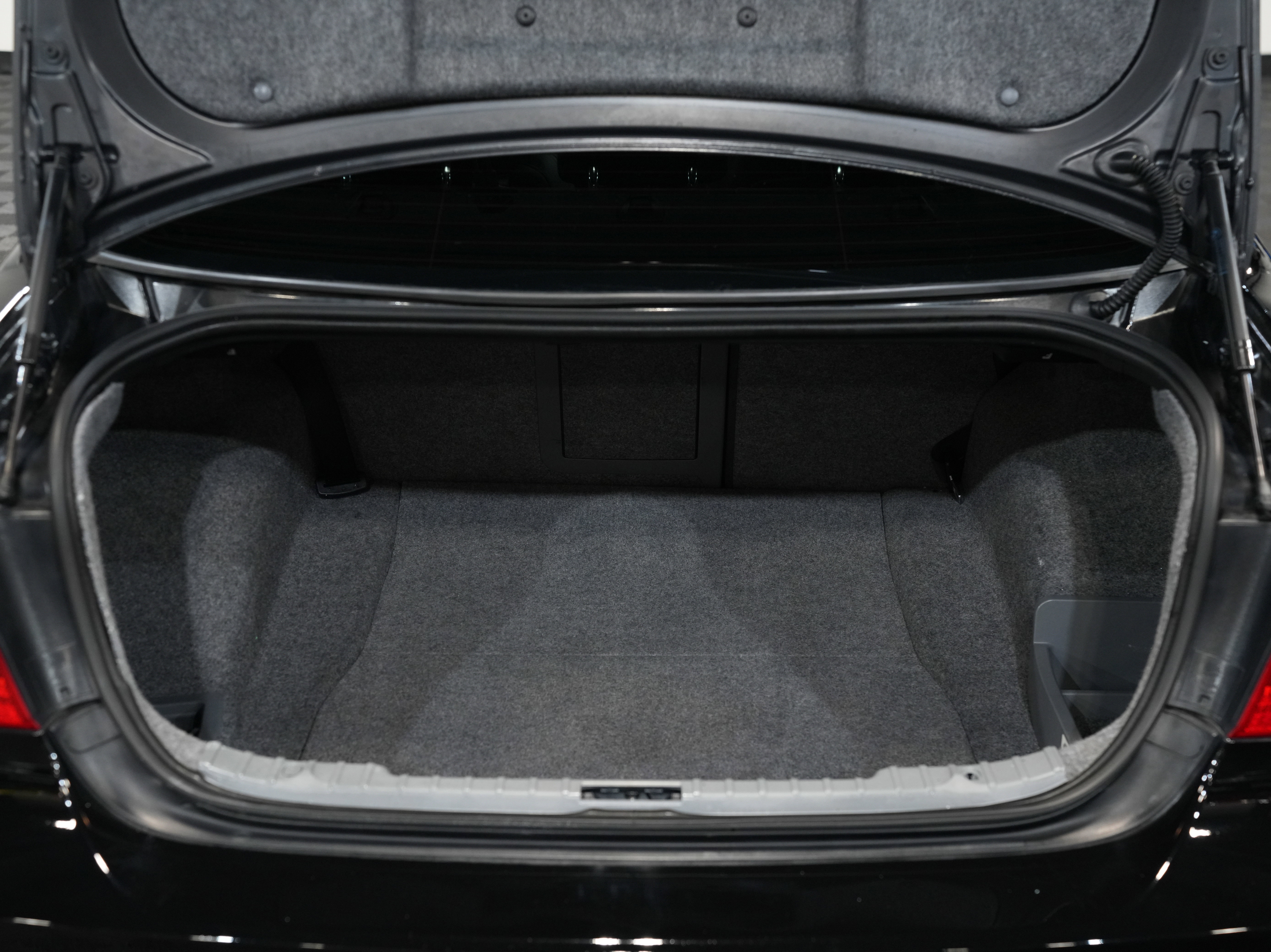 Used 2011 BMW M3 Sedan image 57