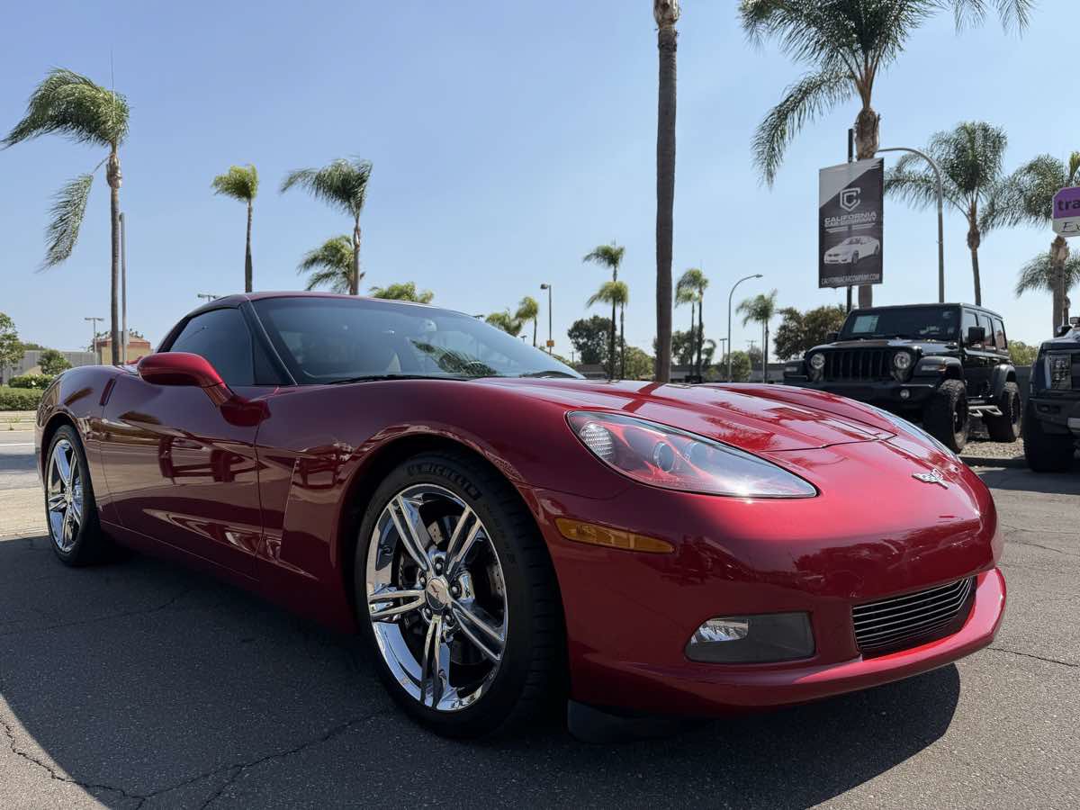 Used 2008 Chevrolet Corvette Coupe w/ Z51 Performance Package RWD image 10