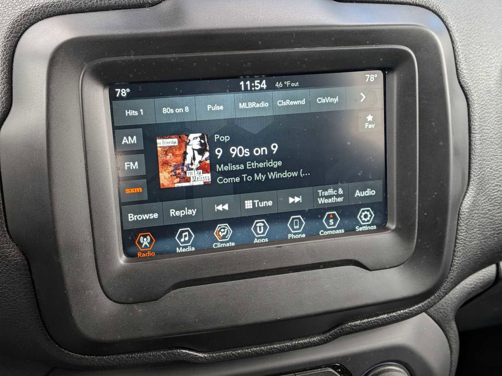 Used 2018 Jeep Renegade Latitude image 26