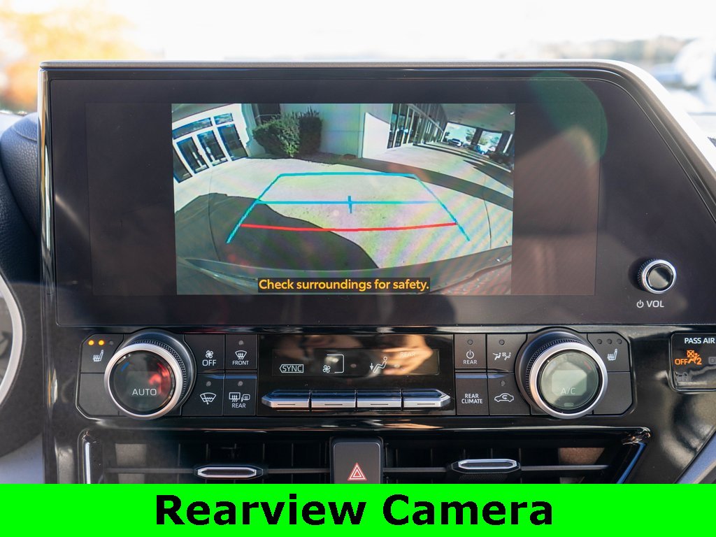 Used 2023 Toyota Highlander L image 26