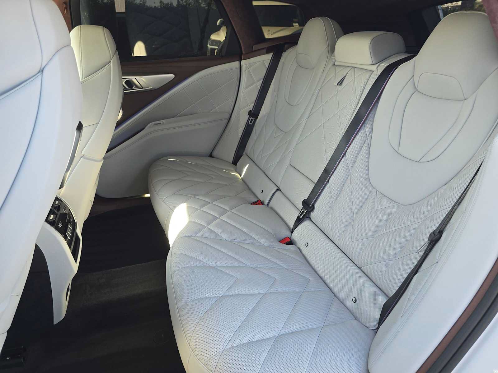 Used 2025 BMW XM AWD/4WD image 18