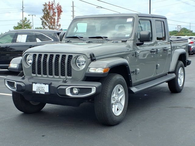 Used 2023 Jeep Gladiator Sport AWD/4WD image 2