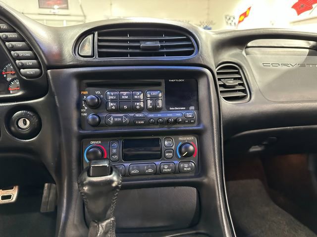 Used 2002 Chevrolet Corvette Convertible w/ Preferred Equipment Group2 RWD image 15