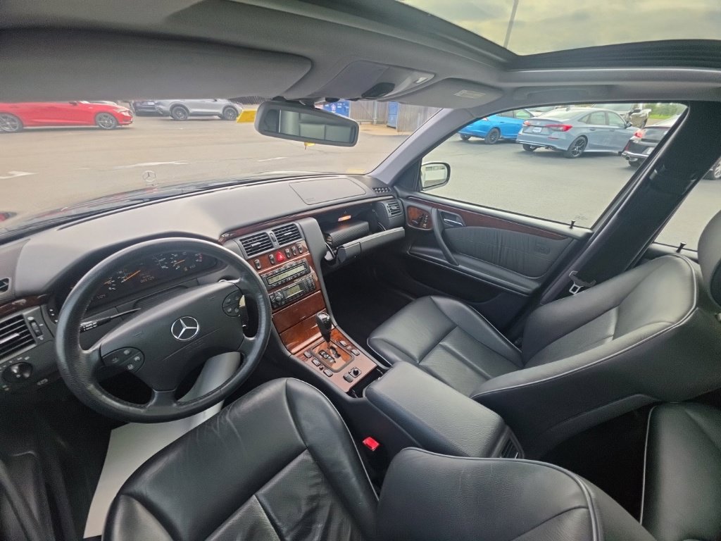 Used 2002 Mercedes-Benz E 320 4MATIC Sedan image 27