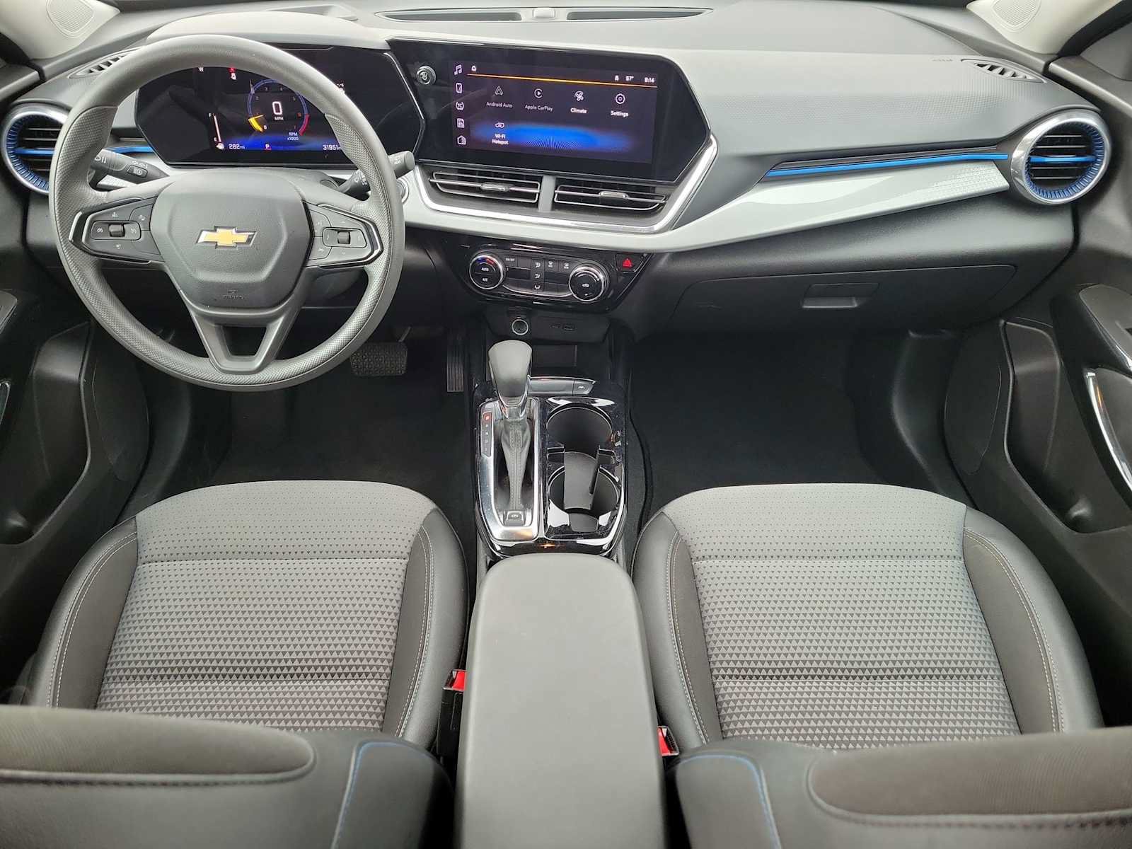 Used 2025 Chevrolet Trax LT FWD image 14