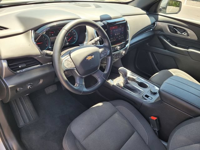 Used 2023 Chevrolet Traverse LT w/ LPO, Cargo Package AWD/4WD image 7