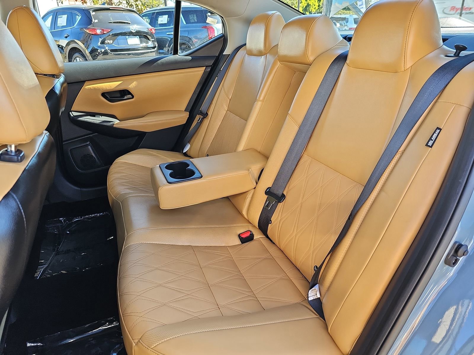 Used 2025 Nissan Sentra SV w/ SV Premium Package image 13