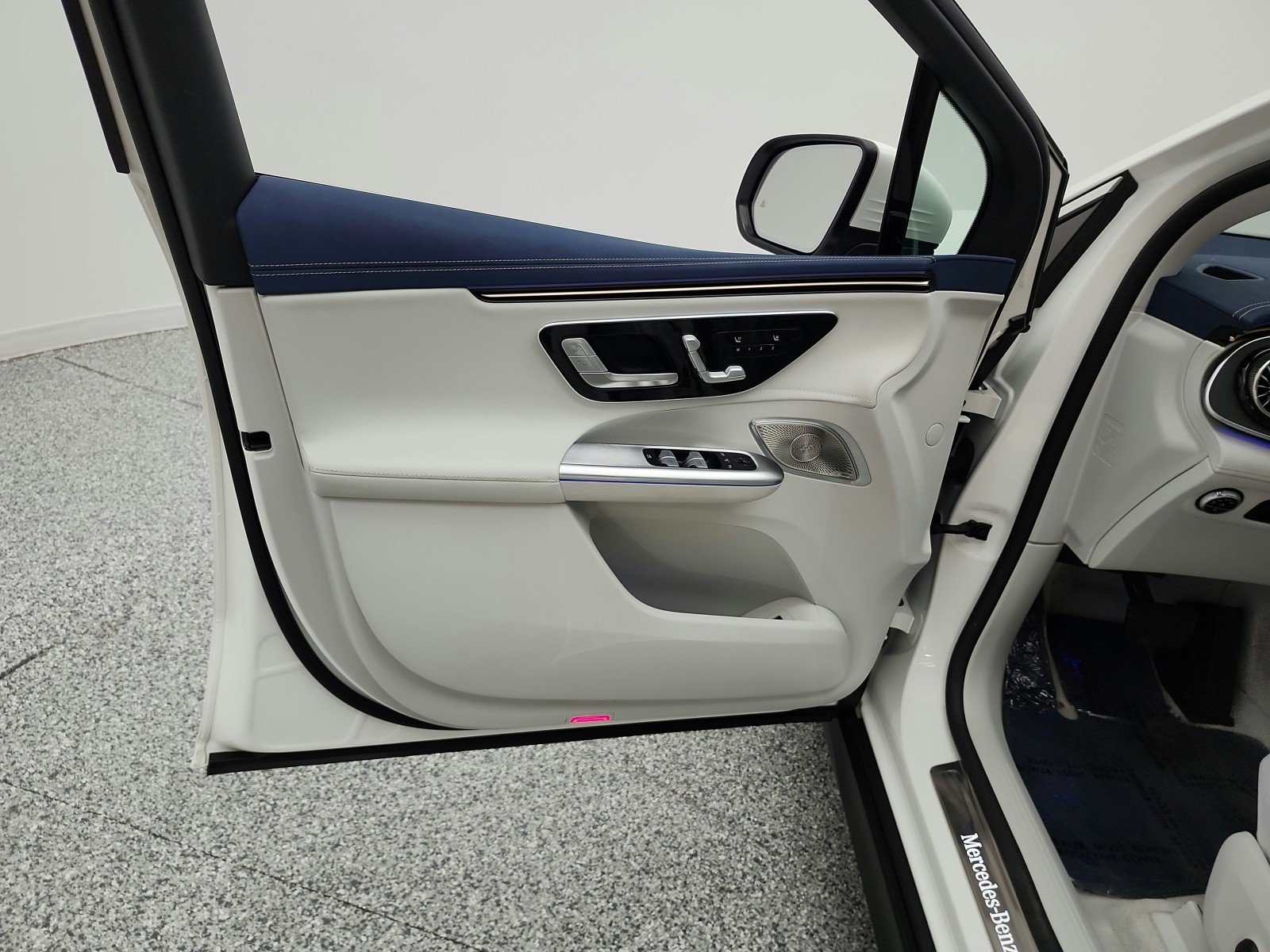 Certified 2023 Mercedes-Benz EQE 350+ 4MATIC SUV image 15