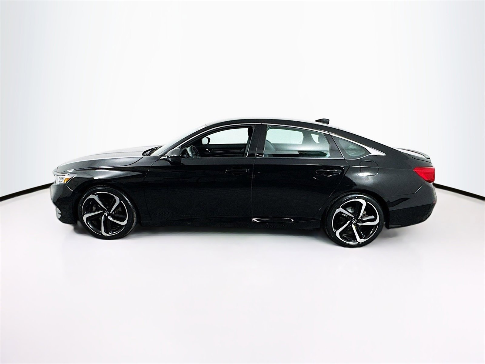 Used 2020 Honda Accord Sport image 4