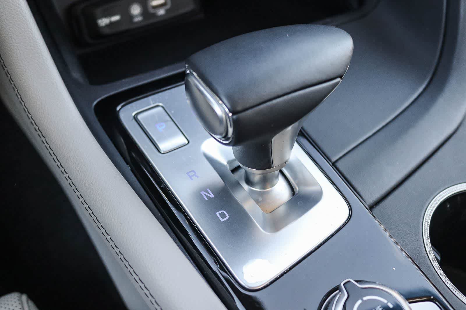 Used 2019 Genesis G70 2.0T Advanced RWD image 22