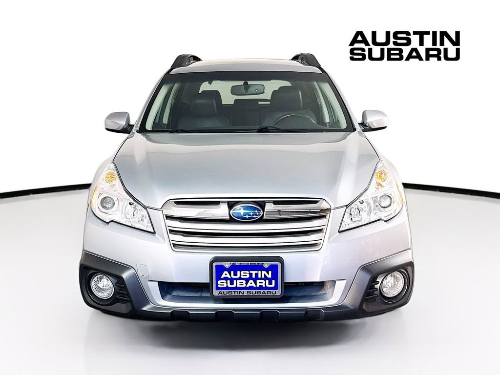 Used 2014 Subaru Outback 3.6R Limited w/ Moonroof Package image 2