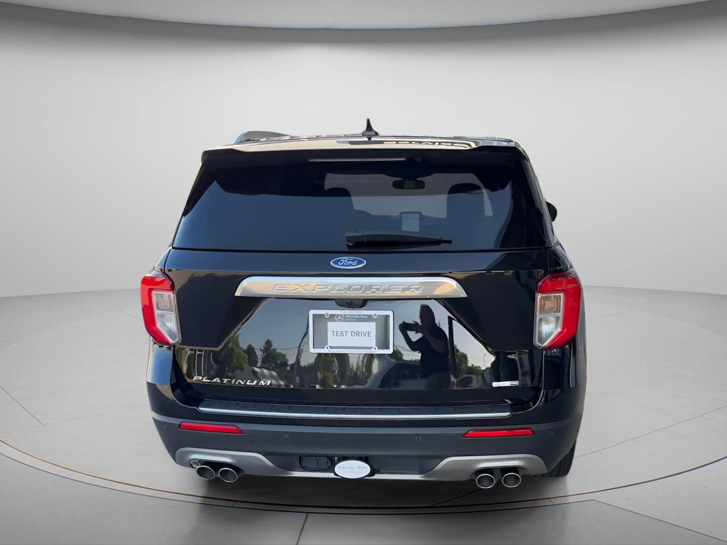 Used 2020 Ford Explorer Platinum w/ Premium Technology Package image 9