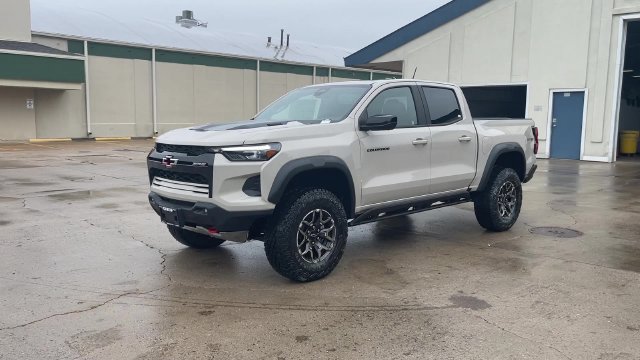 New 2026 Chevrolet Colorado ZR2 w/ Technology Package AWD/4WD image 4