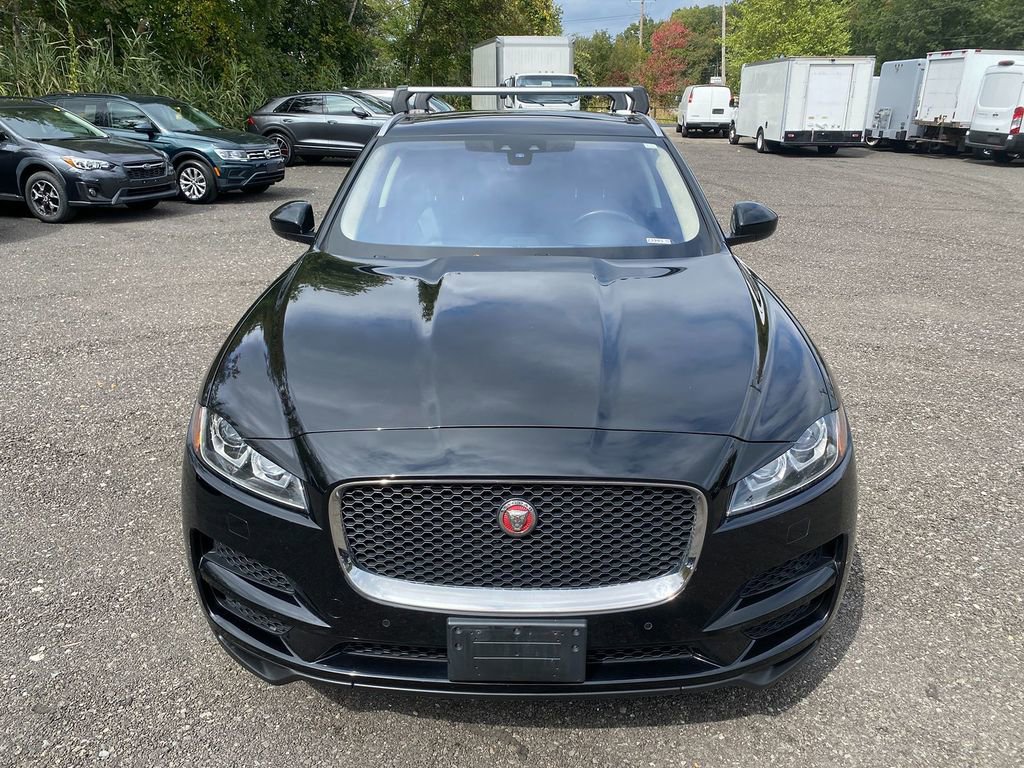 Used 2020 Jaguar F-PACE Premium image 3
