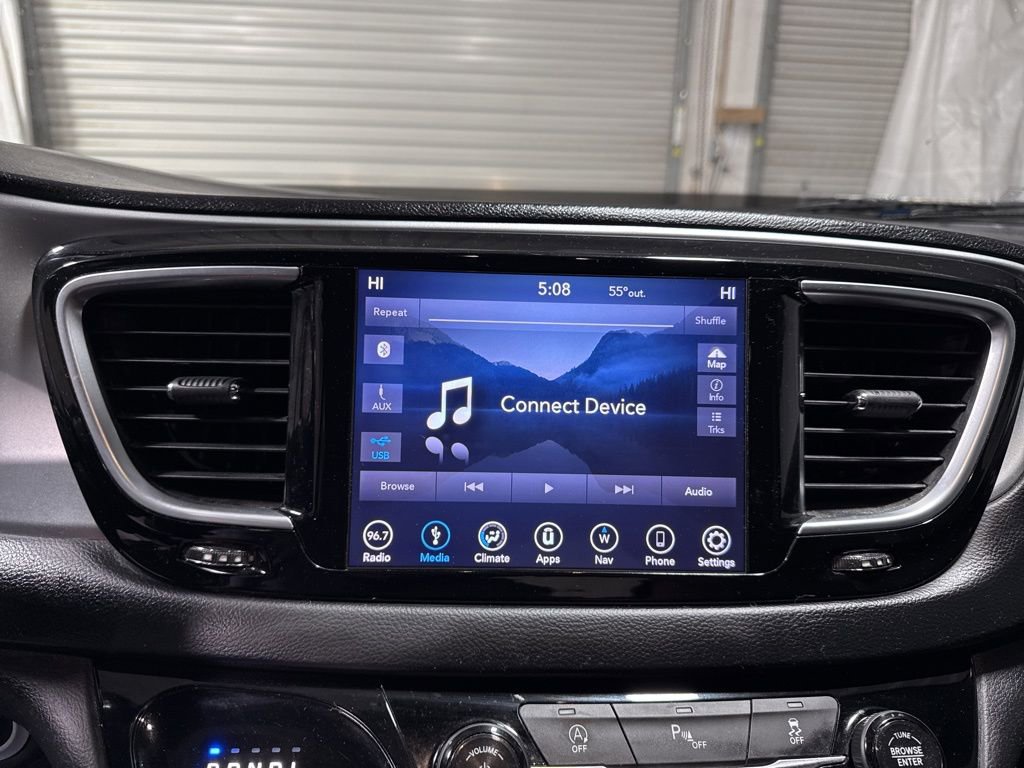 Used 2019 Chrysler Pacifica Touring Plus w/ S Appearance Package image 30