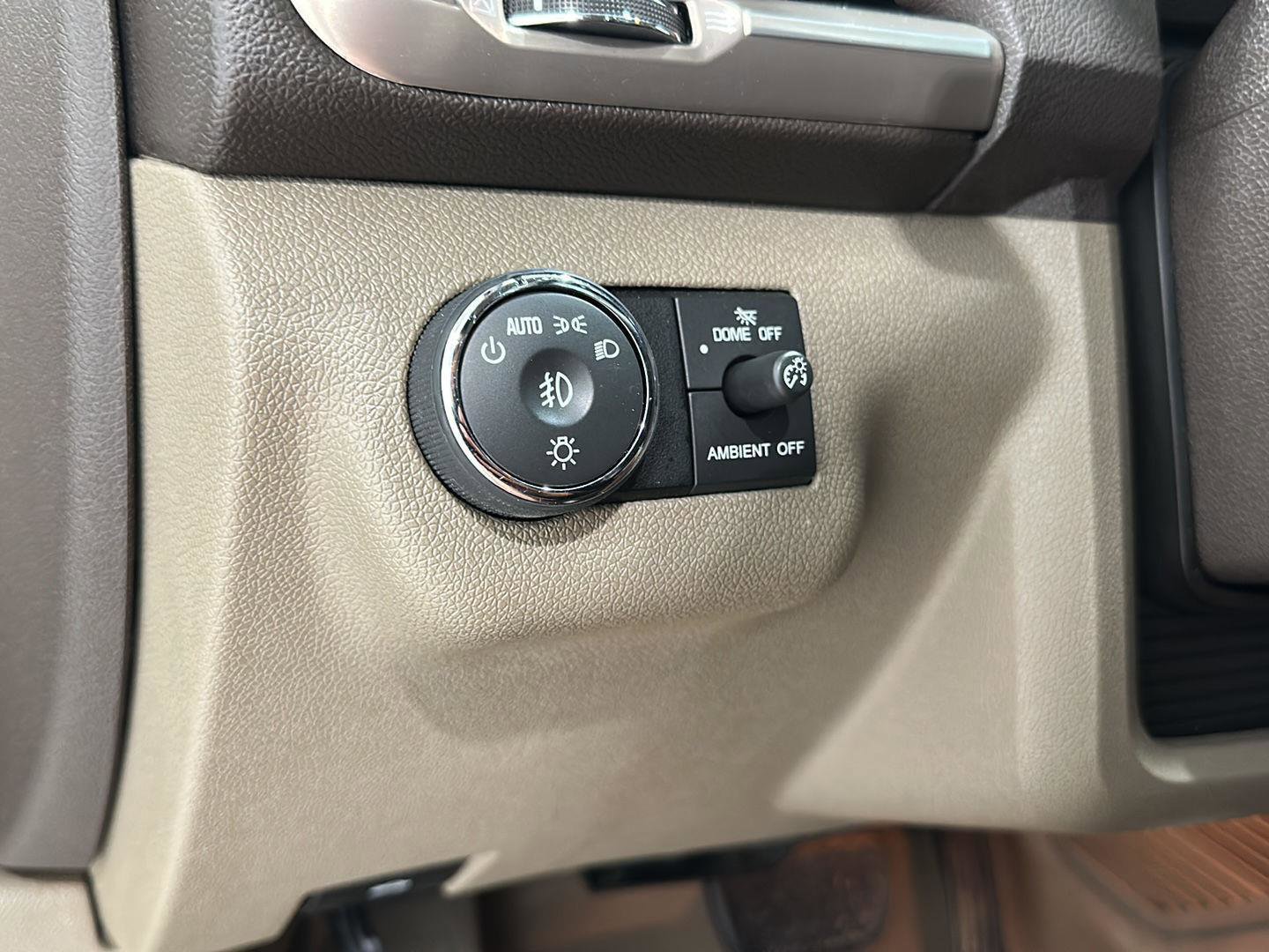 Used 2015 GMC Acadia Denali AWD/4WD image 16