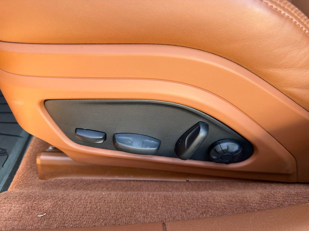 Used 2022 Porsche Panamera image 20
