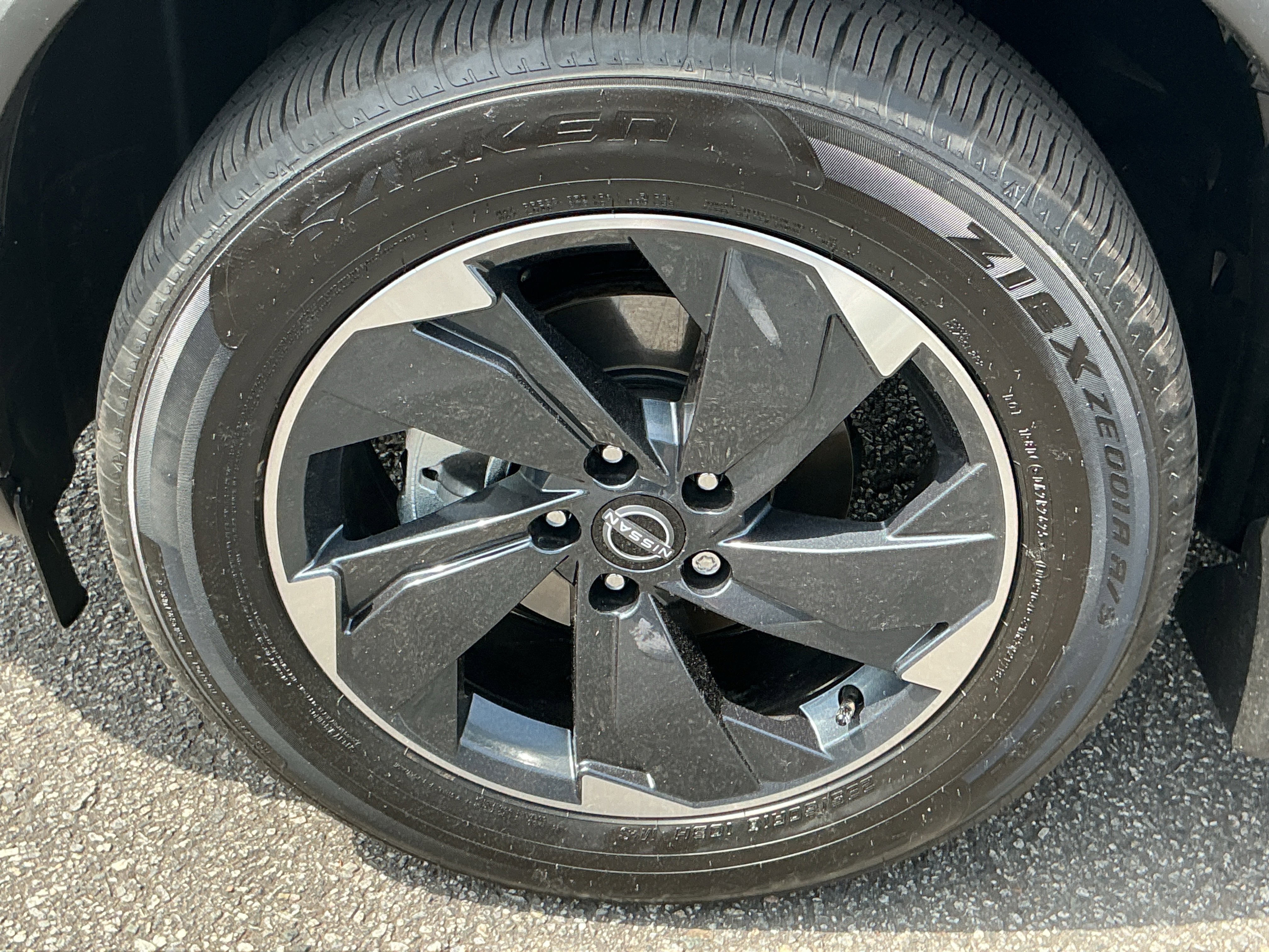 Certified 2026 Nissan Rogue SV FWD image 7