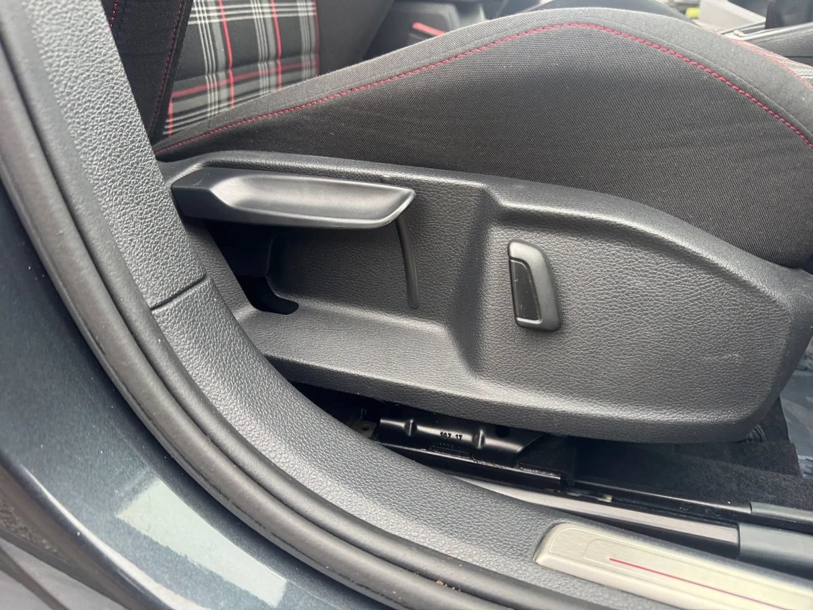 Used 2017 Volkswagen GTI Sport FWD image 24