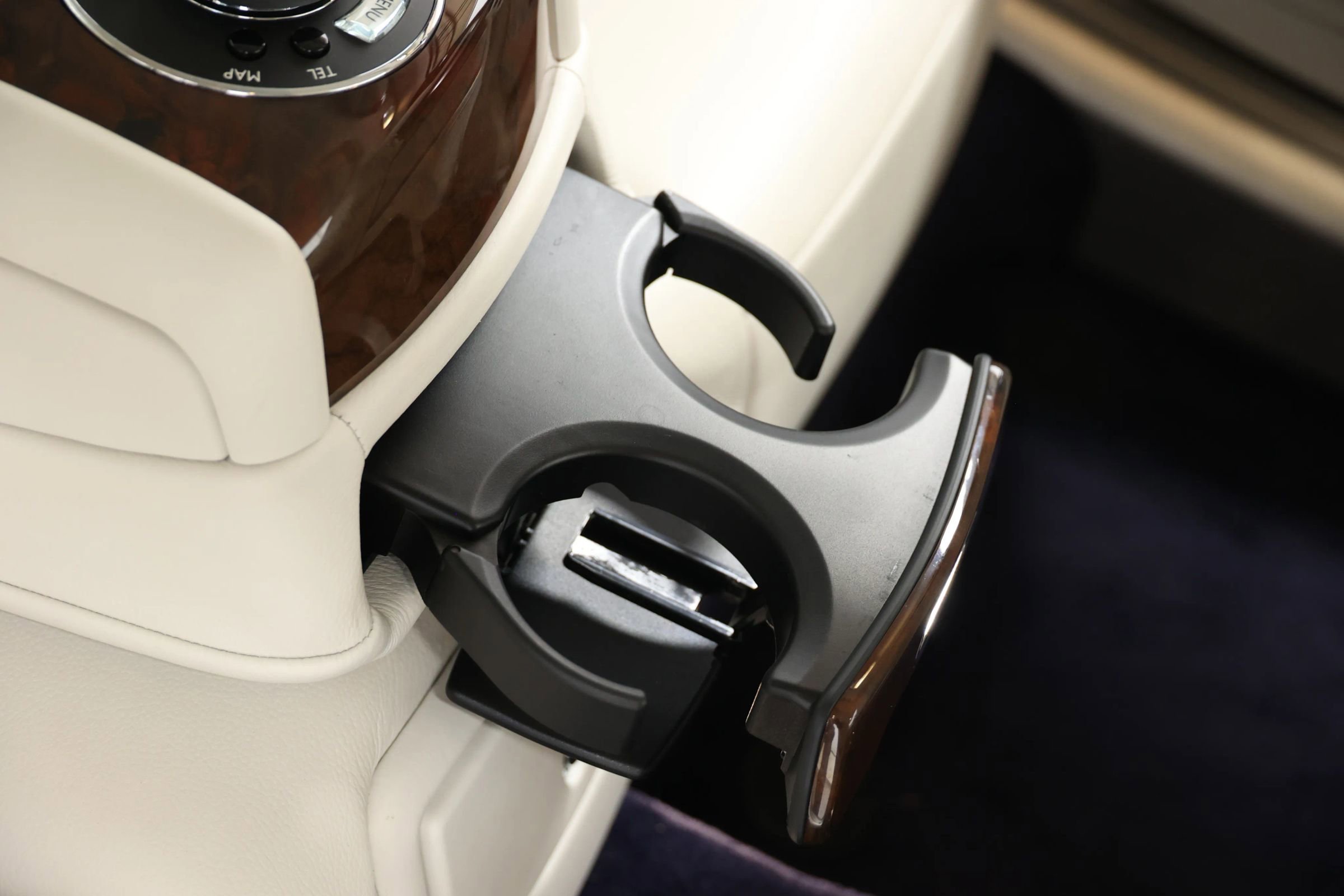 Used 2015 Rolls-Royce Ghost image 86