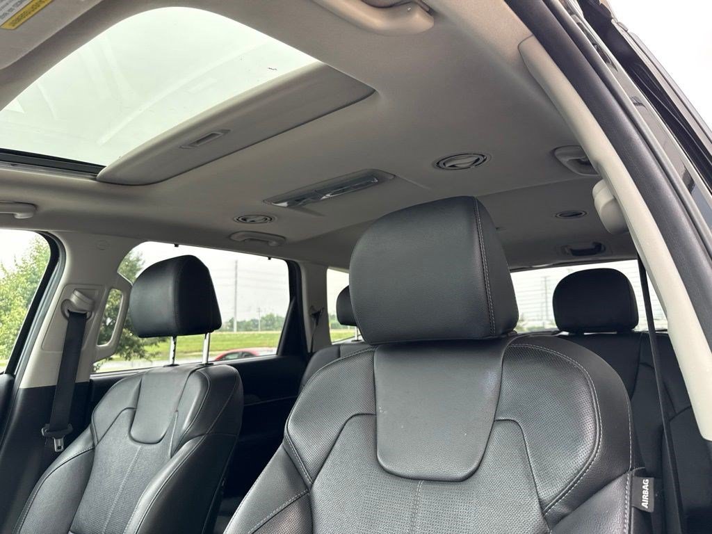 Used 2022 Kia Telluride EX w/ EX Premium Package AWD/4WD image 10
