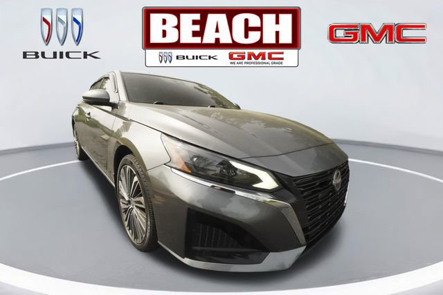 Used 2023 Nissan Altima 2.5 SL AWD/4WD image 1