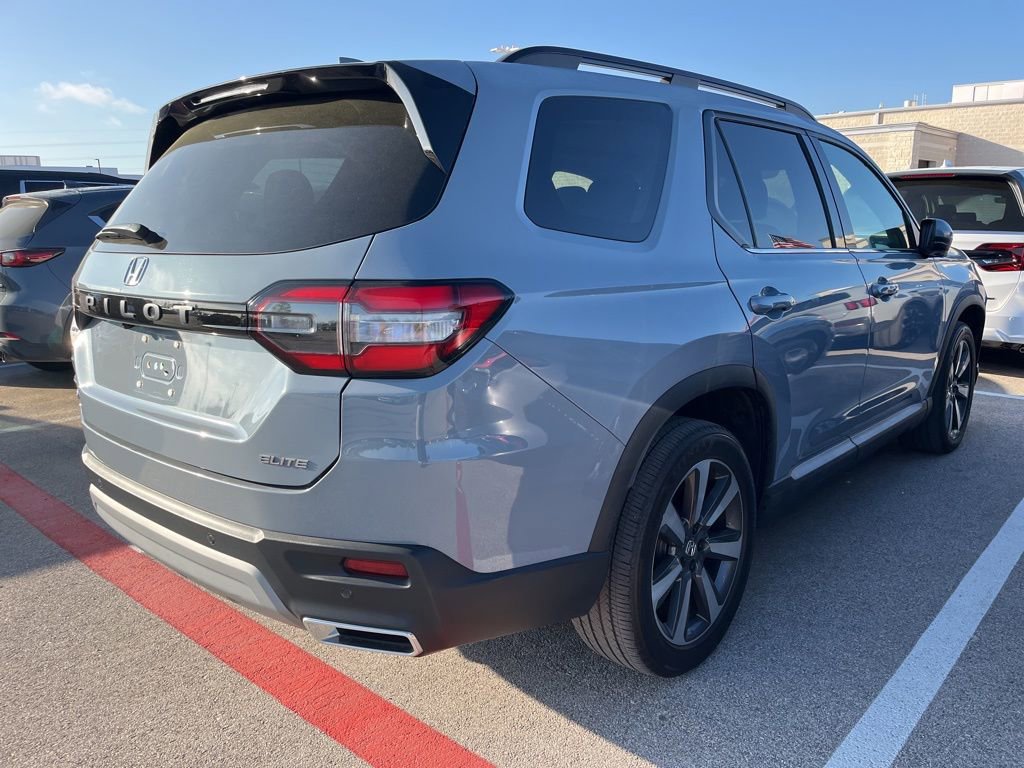 Certified 2023 Honda Pilot Elite image 3