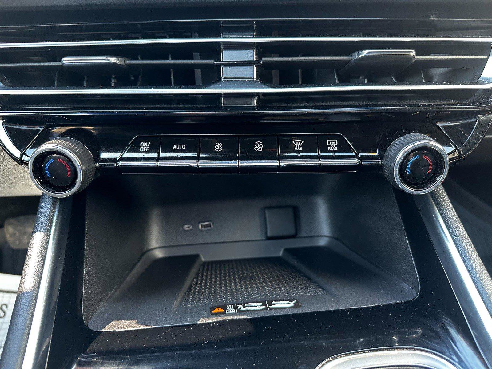 Used 2024 Chevrolet Traverse RS w/ LPO, Floor Liner Package image 17