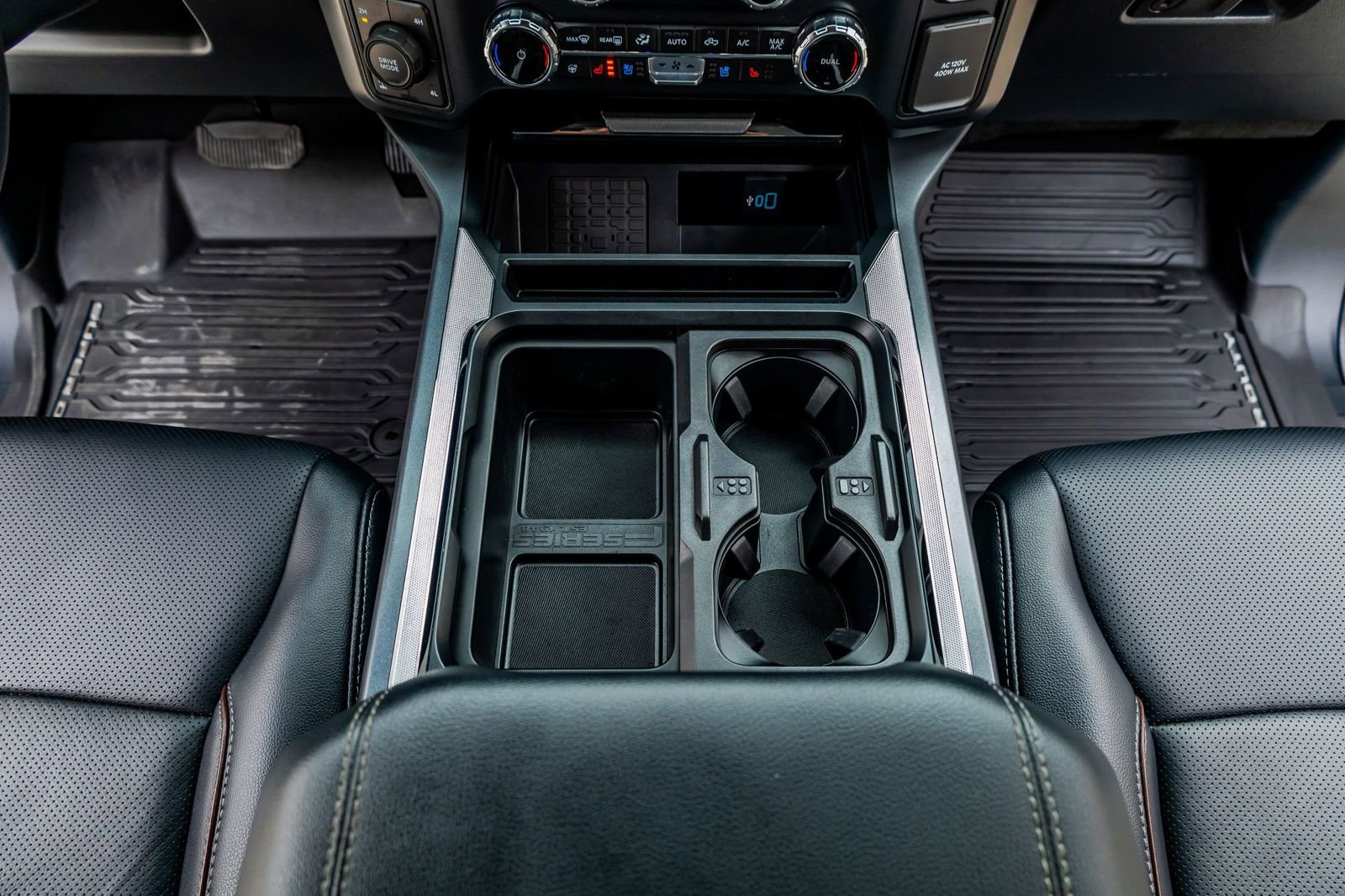 Used 2024 Ford F350 Lariat w/ Lariat Ultimate Package image 28