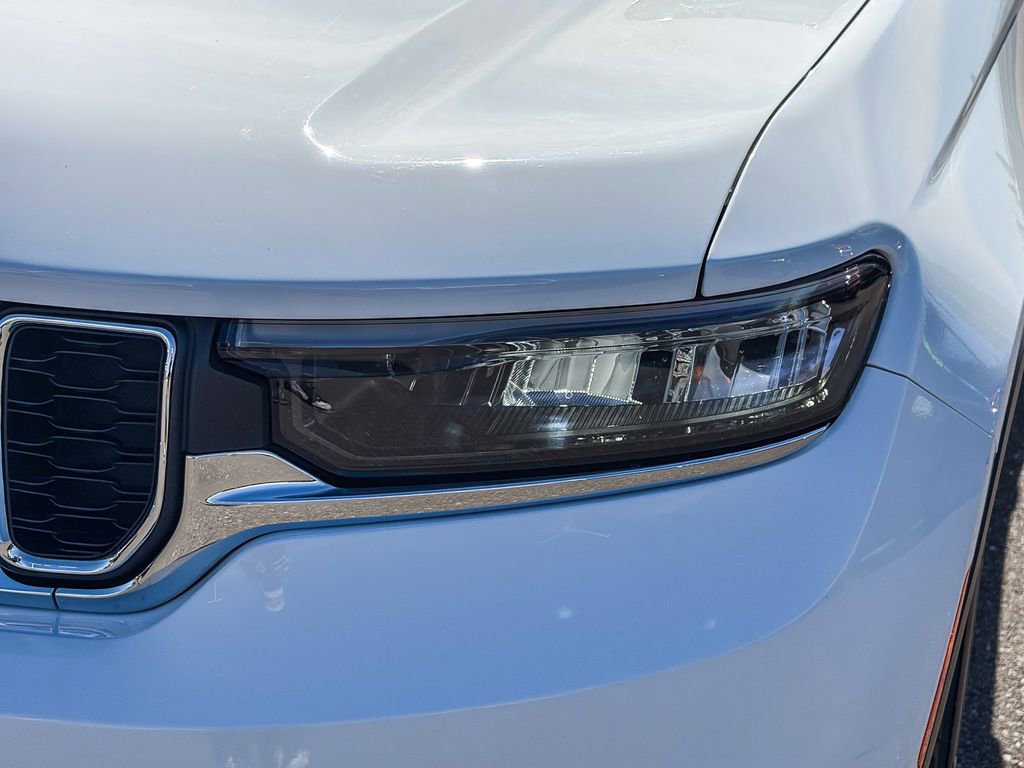 Used 2021 Jeep Grand Cherokee L Laredo w/ Luxury Tech Group I RWD image 7