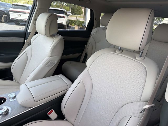 Used 2025 Genesis GV80 2.5T Prestige AWD/4WD image 14