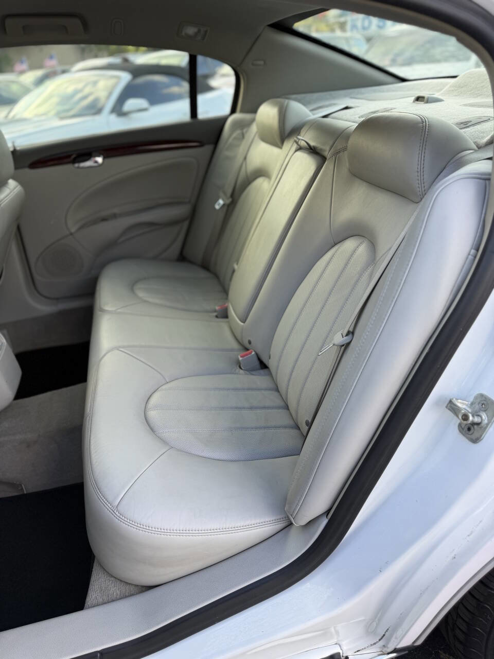 Used 2007 Buick Lucerne CXL w/ Luxury Package FWD image 15